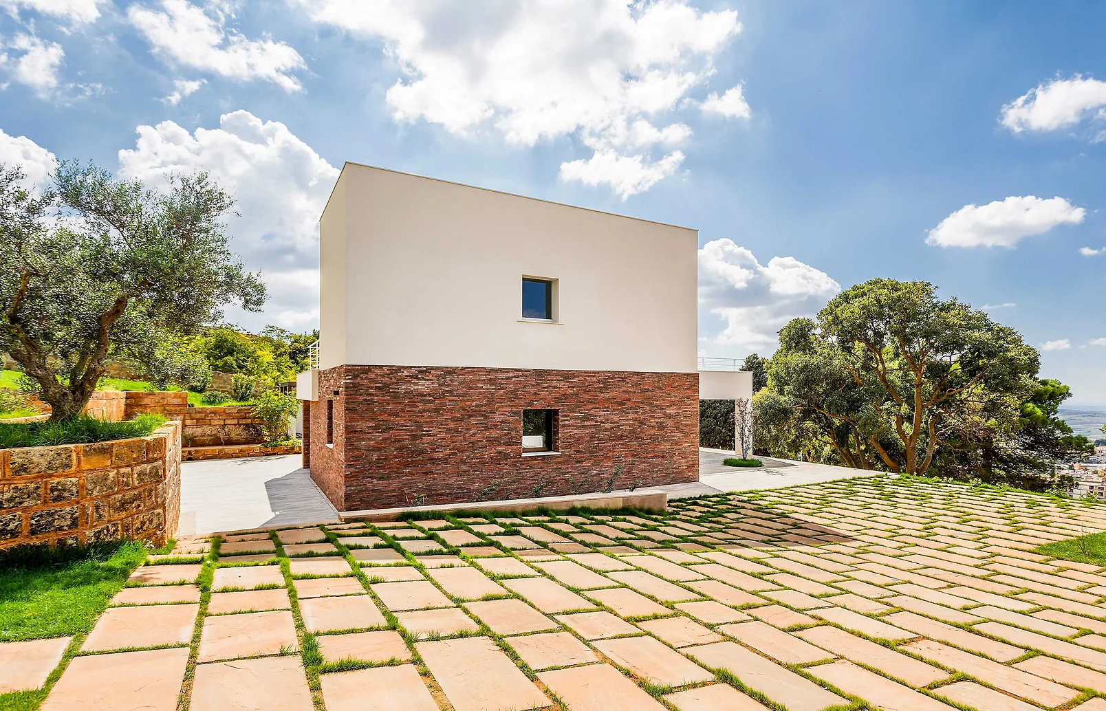 Courtyard House of Stone